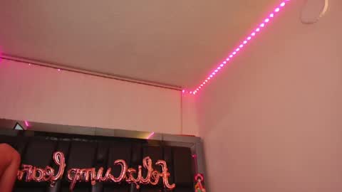 Snapshot of rohanalan_ chatting on 04/28/26, 01:26 Sof online show from 04/28/26, 01:26