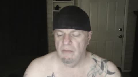 Snapshot of roinaz chatting on 12/31/24, 05:55 roinaz online show from 12/31/24, 05:55