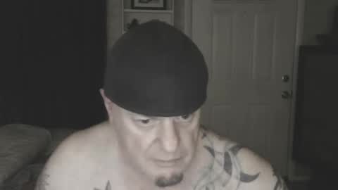 Snapshot of roinaz chatting on 01/17/25, 07:51 roinaz online show from 01/17/25, 07:51