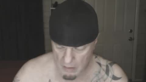 Snapshot of roinaz chatting on 01/19/25, 03:39 roinaz online show from 01/19/25, 03:39