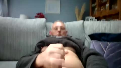 Snapshot of rokard121 chatting on 01/27/25, 02:35 rokard121 online show from 01/27/25, 02:35