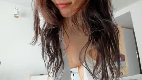 Snapshot of roky_sara chatting on 11/16/25, 12:22 sara online show from 11/16/25, 12:22