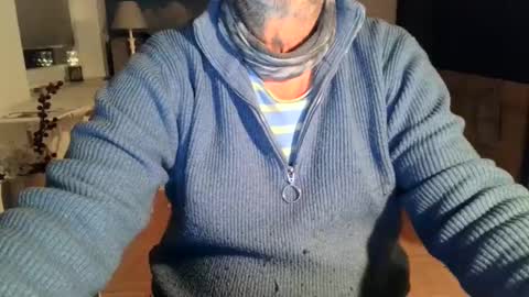 Snapshot of rolandloser1000 chatting on 02/03/25, 07:00 rolandloser1000 online show from 02/03/25, 07:00