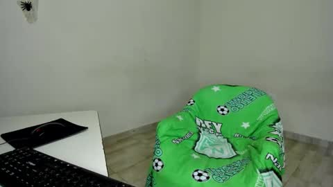 rolling_05 online show from 12/15/25, 03:11