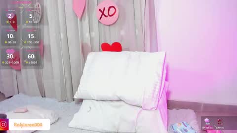 Snapshot of rolyloren chatting on 02/23/25, 10:09 Marcela online show from 02/23/25, 10:09