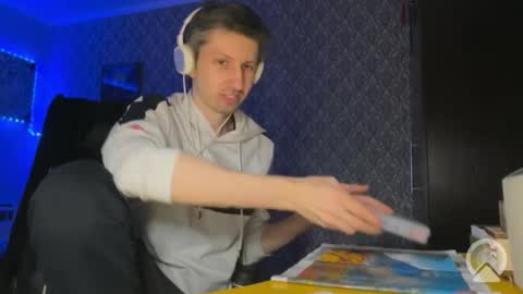 Snapshot of roma305991 chatting on 02/22/26, 08:29 roma305991 online show from 02/22/26, 08:29