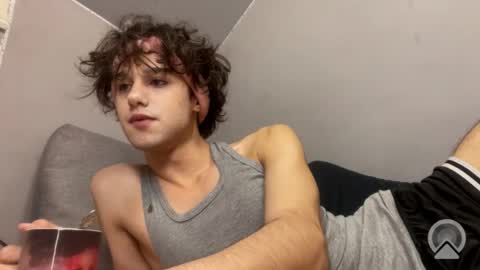 Snapshot of roma_shyguy_ chatting on 04/27/26, 10:19 roma_shyguy_ online show from 04/27/26, 10:19