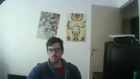 Snapshot of romainb72 chatting on 10/27/25, 07:23 romainb72 online show from 10/27/25, 07:23