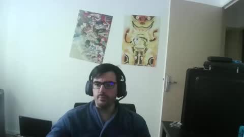 Snapshot of romainb72 chatting on 11/21/25, 08:57 romainb72 online show from 11/21/25, 08:57