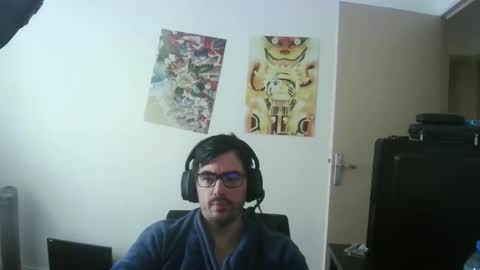 Snapshot of romainb72 chatting on 11/22/25, 01:21 romainb72 online show from 11/22/25, 01:21