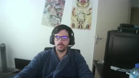 Snapshot of romainb72 chatting on 11/28/25, 09:23 romainb72 online show from 11/28/25, 09:23