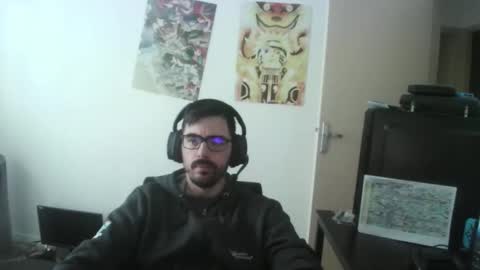 Snapshot of romainb72 chatting on 12/16/25, 08:19 romainb72 online show from 12/16/25, 08:19