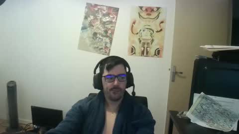 Snapshot of romainb72 chatting on 12/22/25, 08:44 romainb72 online show from 12/22/25, 08:44