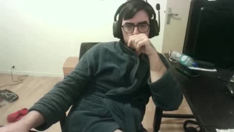 Snapshot of romainb72 chatting on 02/08/26, 06:33 romainb72 online show from 02/08/26, 06:33