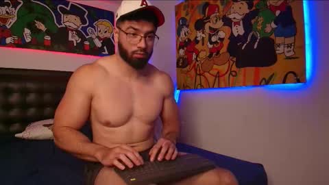 Snapshot of roman_lux chatting on 02/12/25, 02:14 Roman Lux online show from 02/12/25, 02:14