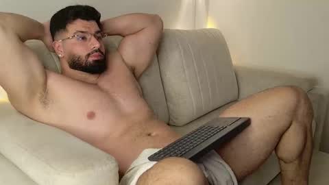 Snapshot of roman_lux chatting on 01/13/26, 06:08 Roman Lux online show from 01/13/26, 06:08