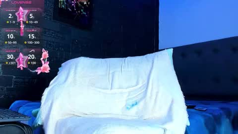 Snapshot of romancartier_ chatting on 02/20/26, 08:05 Roman Cartier online show from 02/20/26, 08:05