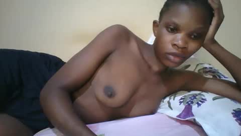 Snapshot of romantic2u4 chatting on 09/15/25, 07:14 Emma online show from 09/15/25, 07:14