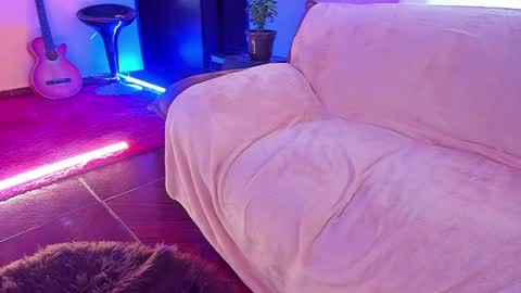 Is A Belle online show from 02/06/25, 02:15