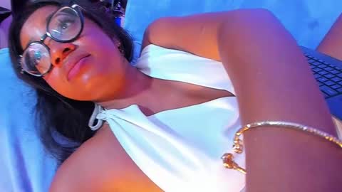 Is A Belle online show from 02/22/25, 02:39