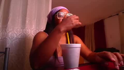 Snapshot of romantic_stargirl chatting on 03/22/26, 01:53 Is A Belle online show from 03/22/26, 01:53