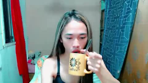 empress online show from 04/19/26, 02:16