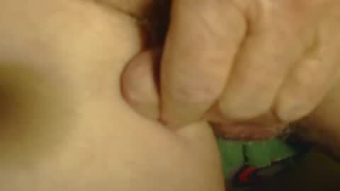 Snapshot of romantiko9 chatting on 11/22/25, 02:49 romantiko9 online show from 11/22/25, 02:49