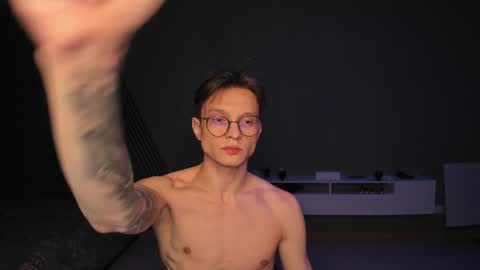 Snapshot of romeo_mercy chatting on 12/22/24, 04:06 Romeo online show from 12/22/24, 04:06