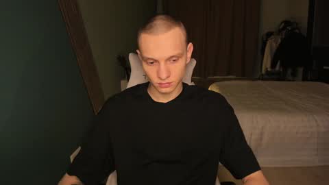 Snapshot of romeo_mercy chatting on 01/24/25, 11:23 Romeo online show from 01/24/25, 11:23