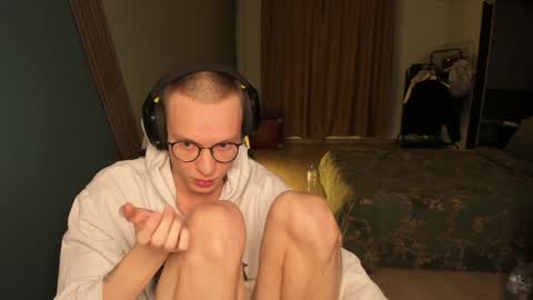 Snapshot of romeo_mercy chatting on 02/03/25, 02:14 Romeo online show from 02/03/25, 02:14