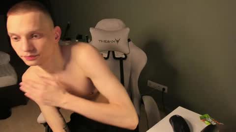 Snapshot of romeo_mercy chatting on 02/09/25, 01:14 Romeo online show from 02/09/25, 01:14