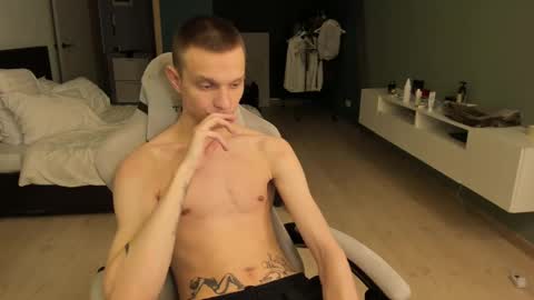 Snapshot of romeo_mercy chatting on 02/27/25, 10:09 Romeo online show from 02/27/25, 10:09