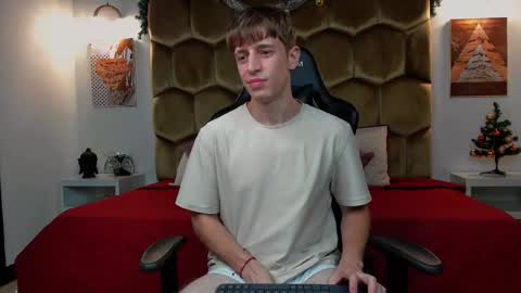 Snapshot of romeo_ricci1 chatting on 12/04/25, 03:10 Romeo Ricci online show from 12/04/25, 03:10