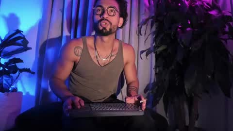 Snapshot of romeocolin_ chatting on 09/09/25, 04:56 R O M E O online show from 09/09/25, 04:56