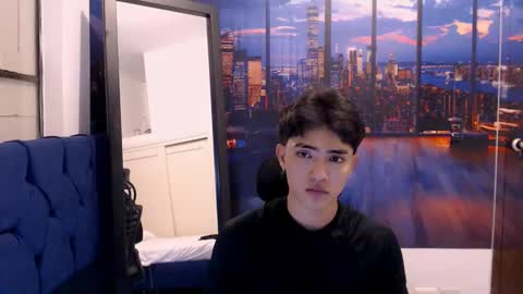 Romeo online show from 10/06/25, 07:22