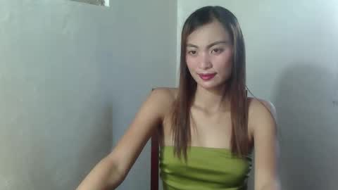 Snapshot of rona_cumsterxxx chatting on 05/21/26, 10:50 rona_cumsterxxx online show from 05/21/26, 10:50