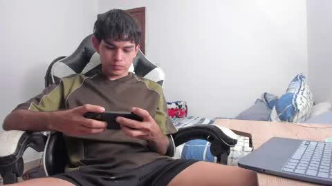 Snapshot of ronaldmq20 chatting on 05/28/26, 02:20 Ronaldo online show from 05/28/26, 02:20
