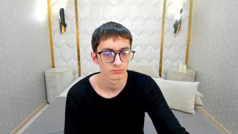 ronbevs online show from 06/11/26, 08:18