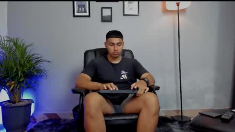 Snapshot of ronnie_canford chatting on 01/18/26, 03:38 RonnieCanford online show from 01/18/26, 03:38