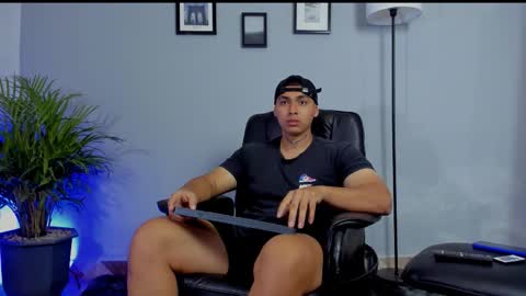 Snapshot of ronnie_canford chatting on 02/03/26, 02:53 RonnieCanford online show from 02/03/26, 02:53