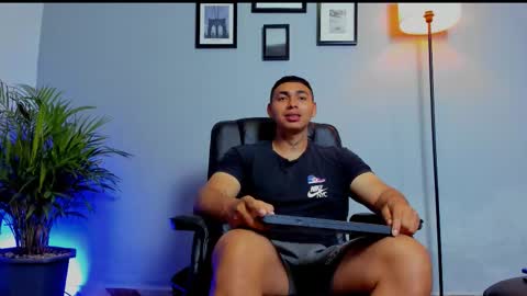 Snapshot of ronnie_canford chatting on 03/01/26, 03:47 RonnieCanford online show from 03/01/26, 03:47