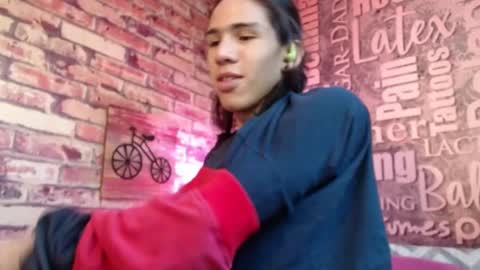 Snapshot of ronymiller_1 chatting on 01/17/25, 01:35 RonyMiller 1 online show from 01/17/25, 01:35