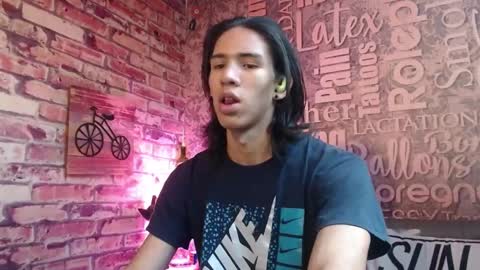 Snapshot of ronymiller_1 chatting on 01/22/25, 03:29 RonyMiller 1 online show from 01/22/25, 03:29