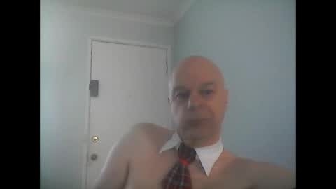 Snapshot of rooboy55 chatting on 05/31/26, 02:42 rooboy55 online show from 05/31/26, 02:42