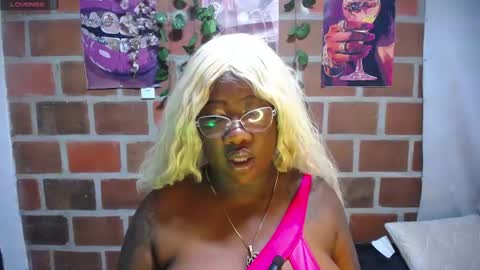 roos_veyker online show from 06/25/26, 04:22