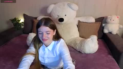 roraline_lov online show from 11/05/25, 05:02