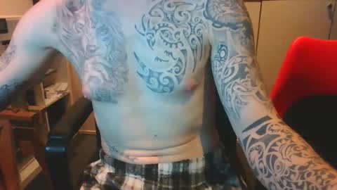 Snapshot of rore85 chatting on 04/02/26, 04:37 rore85 online show from 04/02/26, 04:37