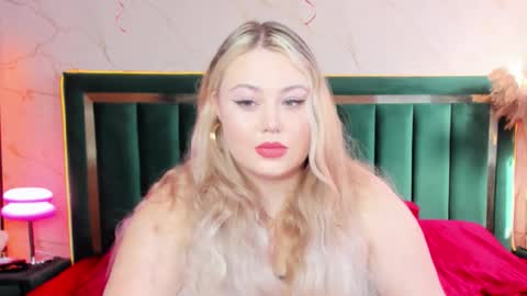 Chloe online show from 10/17/25, 11:02