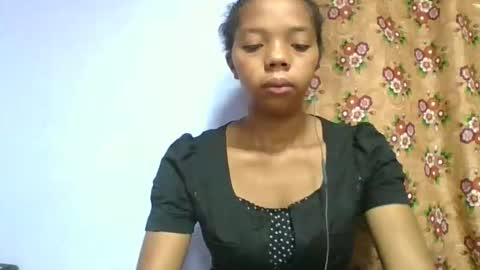 Snapshot of rosah225127 chatting on 04/19/26, 03:28 rosah225127 online show from 04/19/26, 03:28