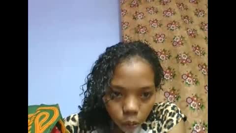 Snapshot of rosah225127 chatting on 05/11/26, 02:45 rosah225127 online show from 05/11/26, 02:45